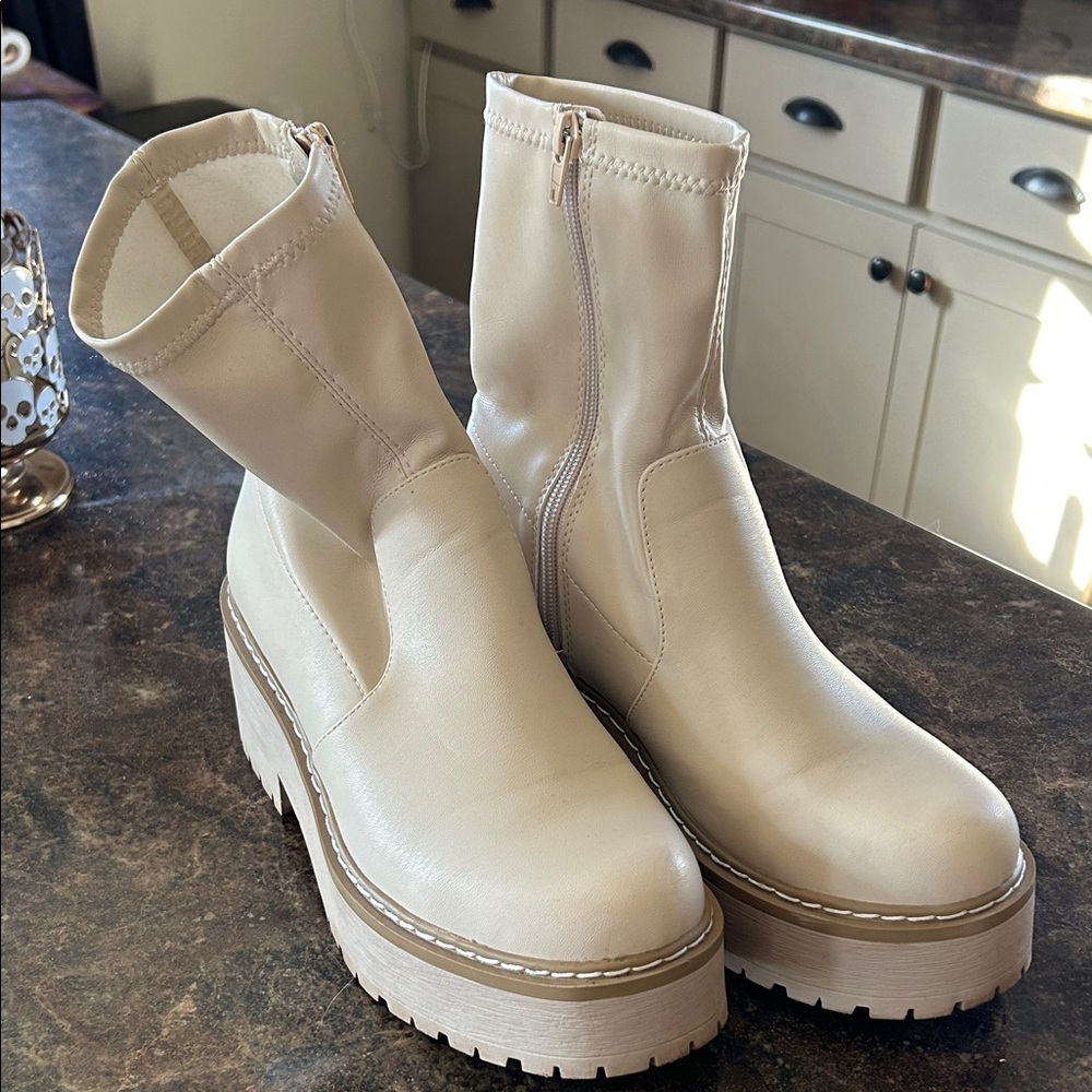 Soda Cream Heeled Boots